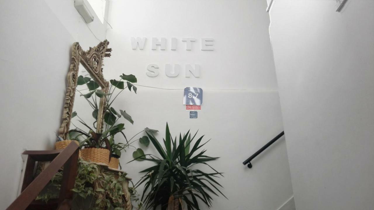 White Sun Hostel Лагуш Екстер'єр фото